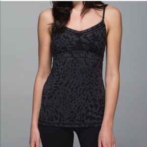 Lululemon Women’s just breathe Tank Cheetah Print Charcoal Size 6 Built in Bra